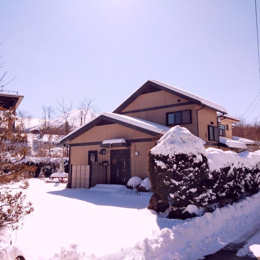 富士の樱house 宝栄 Villa Фуджикавагучико Екстериор снимка